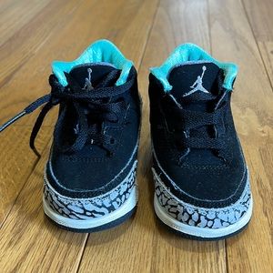 Baby Jordan’s size 4